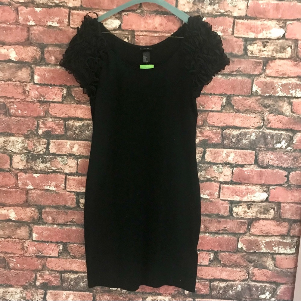 Dress with Statement Sleeves in Black